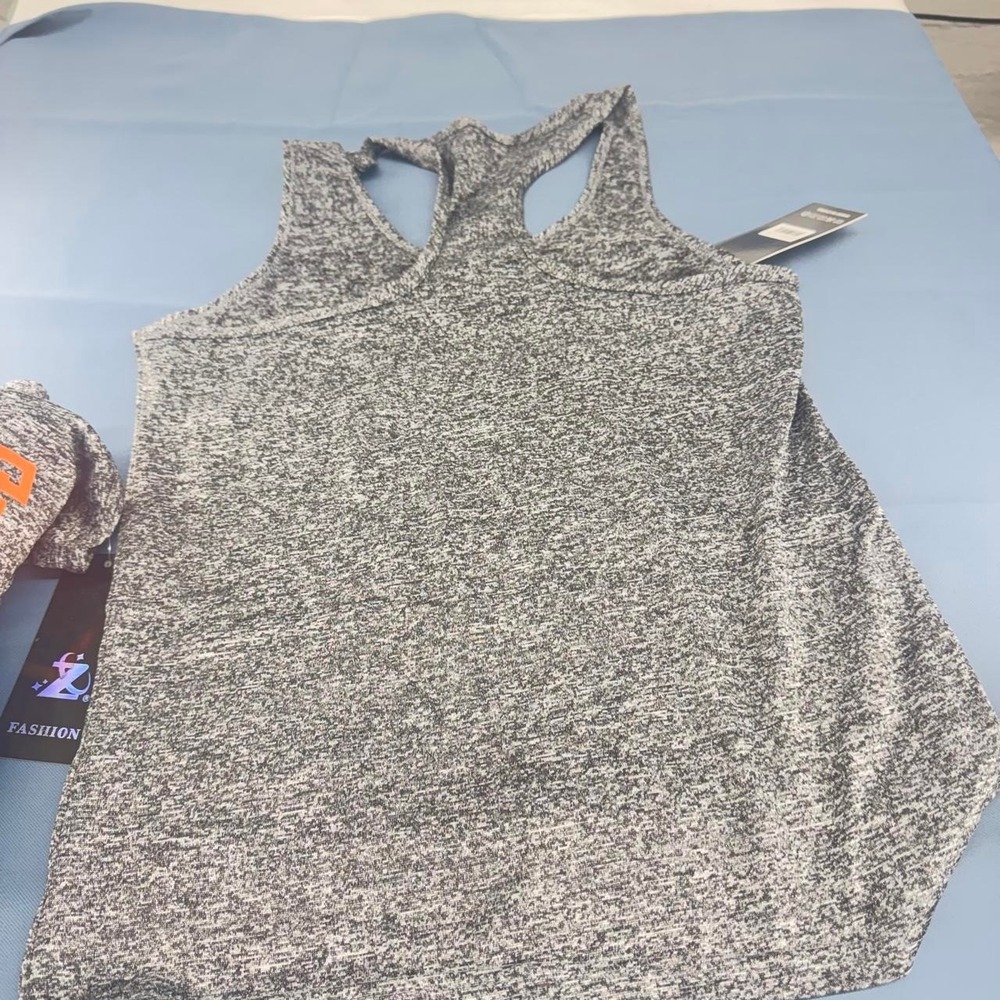 Athletic workout set  2pc Grey Marl Racerback top capris L/XL. 4 set bundle - Picture 3 of 8